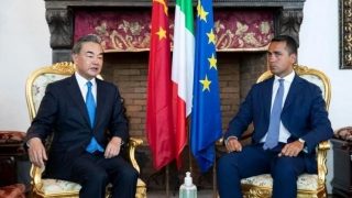 龍與鼠：中國、意大利外長在抗議聲中會面