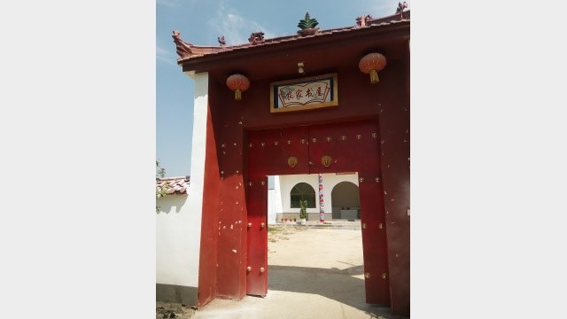 2018年8月6日，河南省商丘市睢陽區馮橋鎮泰山廟變成「農家書屋」