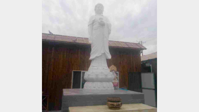瀋陽市某寺廟漢白玉佛像被移除前(知情人提供) 瀋陽市某寺廟漢白玉佛像被移除前(知情人提供)