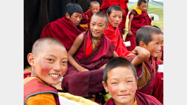 西藏兒童（Antoine Taveneaux – CC BY-SA 3.0）