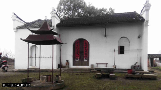 池州市烏沙鎮橫塘村一座寺廟被刷白