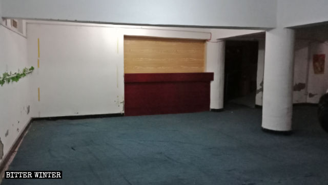 被舉報後,中牟縣大潘莊聚會點內的設施被清理、搬空 被舉報後,中牟縣大潘莊聚會點內的設施被清理、搬空