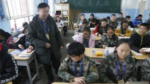 新疆支教老師正在上課（網絡圖片）