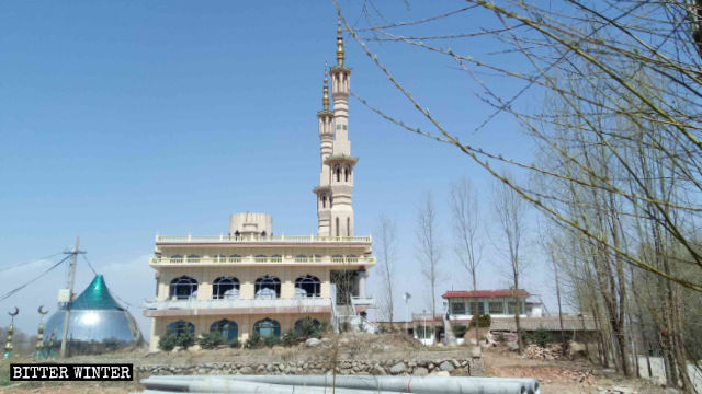 甘肅省臨夏州沈家坪清真寺穹頂被拆除