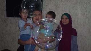 哈薩克斯坦：賽爾克堅·比萊喜獲釋　但被禁言