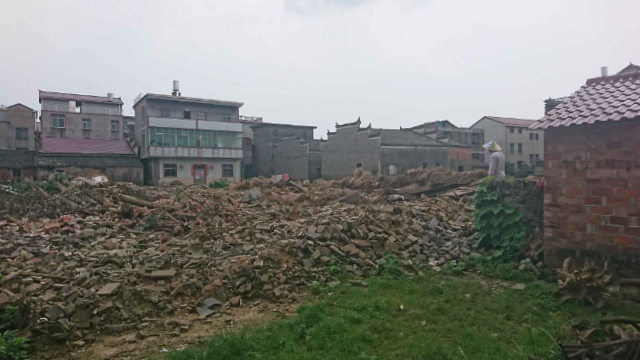 江西省吉安市新幹縣一些老人的房子被以「脫貧」的名義強拆（知情人提供）