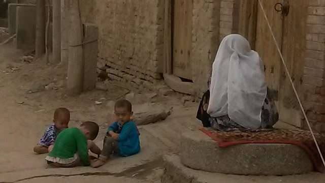 新疆的維吾爾族孩子們：誰會為他們說話呢？（露絲·英格拉姆攝）