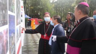 黨化洗腦強度加大：中共頻迫天主教神父修女參加愛黨教育遊